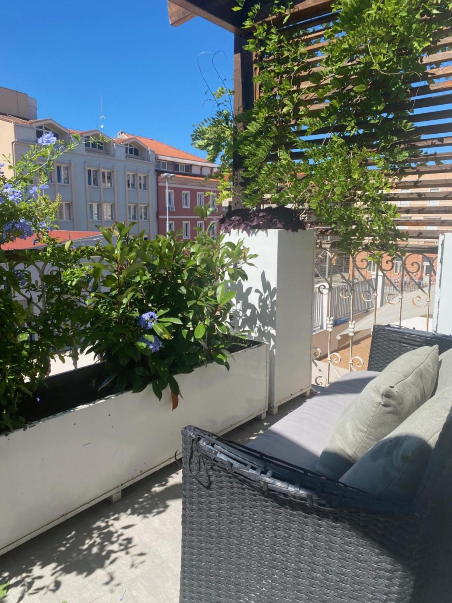 Appartment In Center With Parking Πούλα Εξωτερικό φωτογραφία