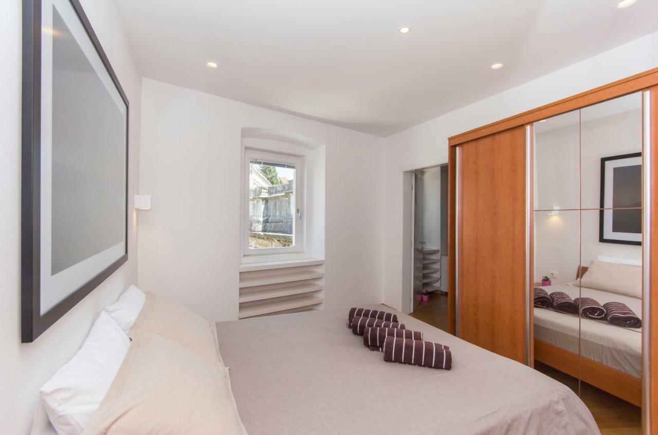 Appartment In Center With Parking Πούλα Εξωτερικό φωτογραφία