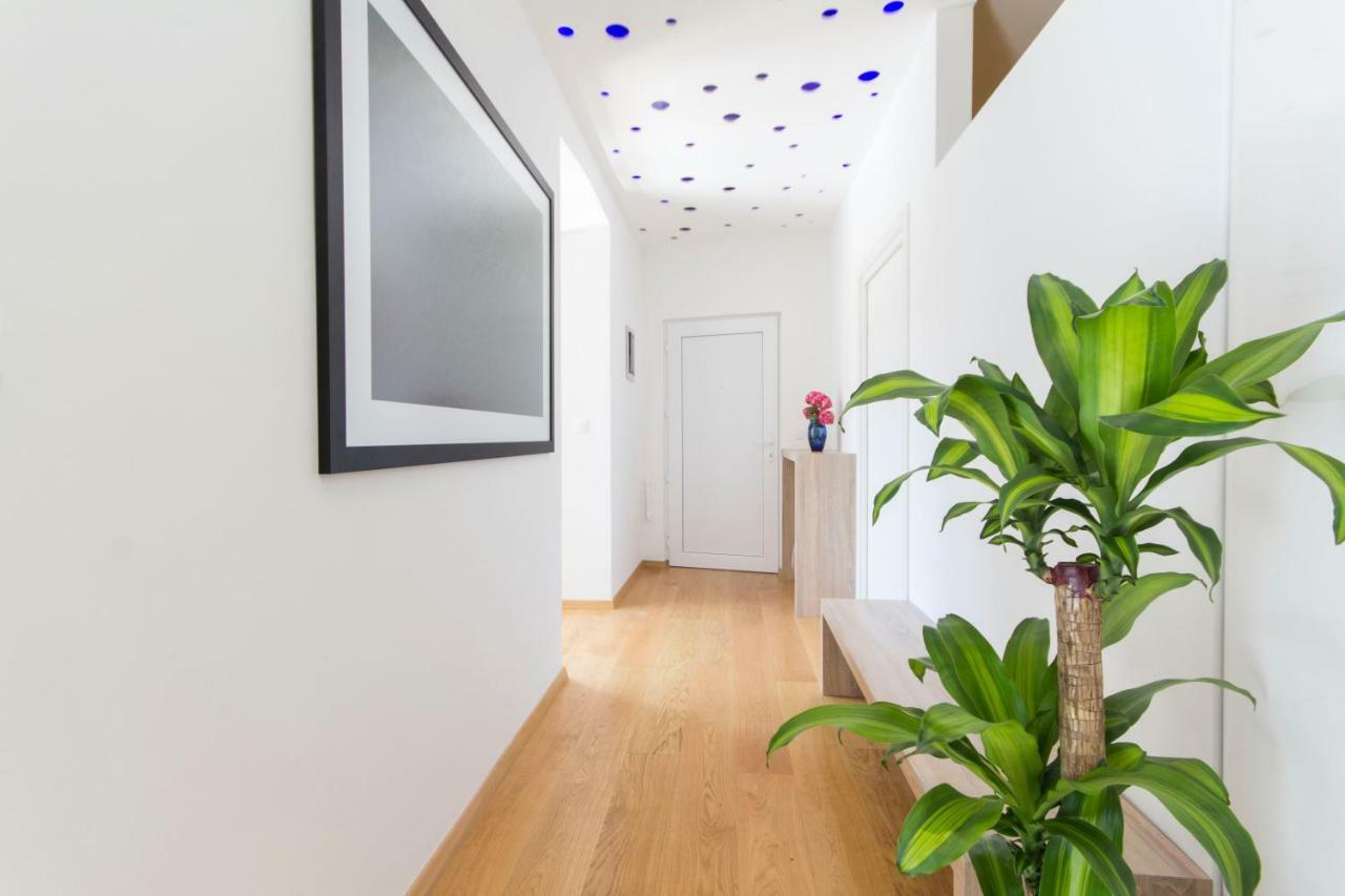 Appartment In Center With Parking Πούλα Εξωτερικό φωτογραφία