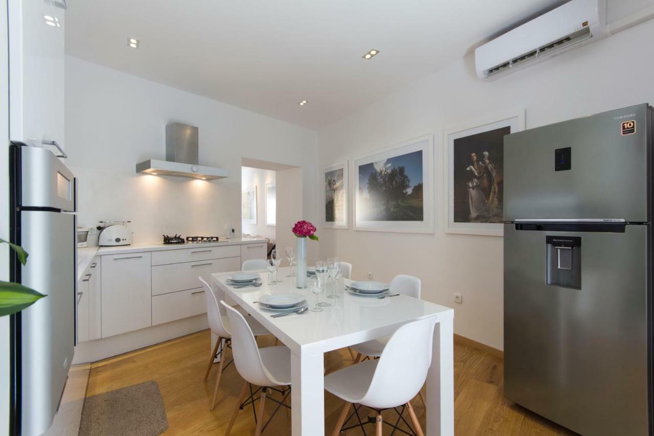 Appartment In Center With Parking Πούλα Εξωτερικό φωτογραφία